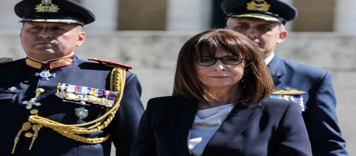 Κατερίνα Σακελλαροπούλου: Η πρώτη ΠτΔ που έβαλε... ψηφιακή υπογραφή